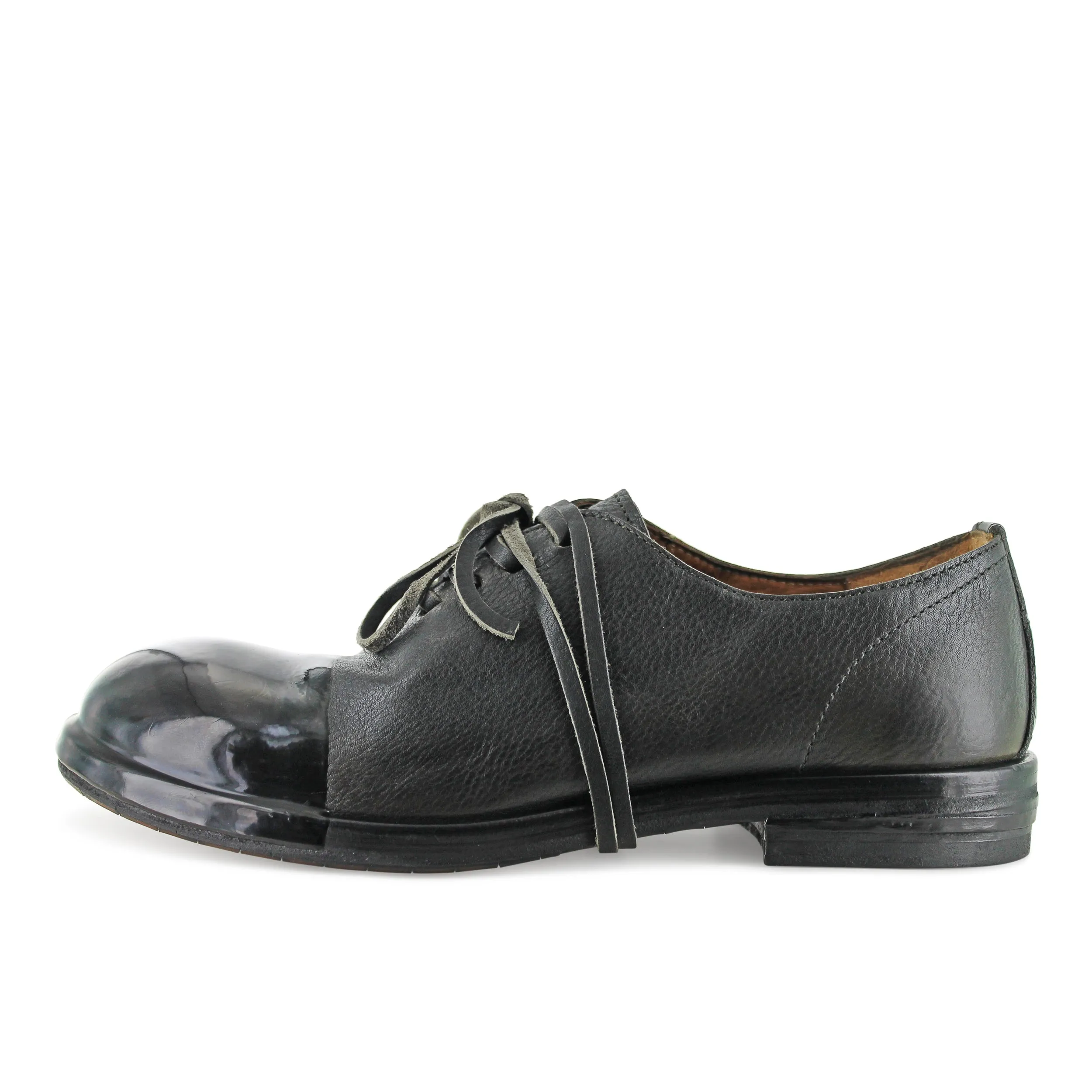 8287 - Handmade Smog Rubber Toe Cap