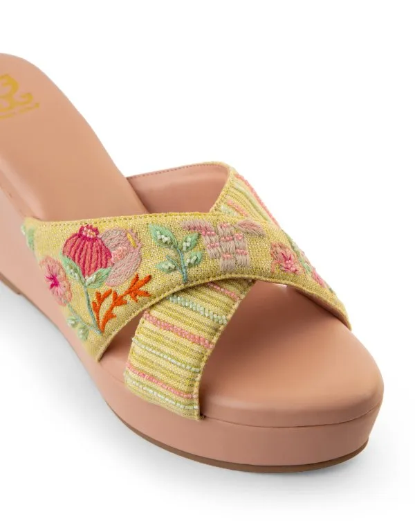 Buttery Fluttery : Criss Cross Wedge