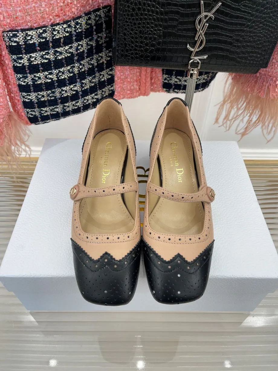 CD Spectador Ballet Pump Beige And Black For Women KDB764VSO_S15X