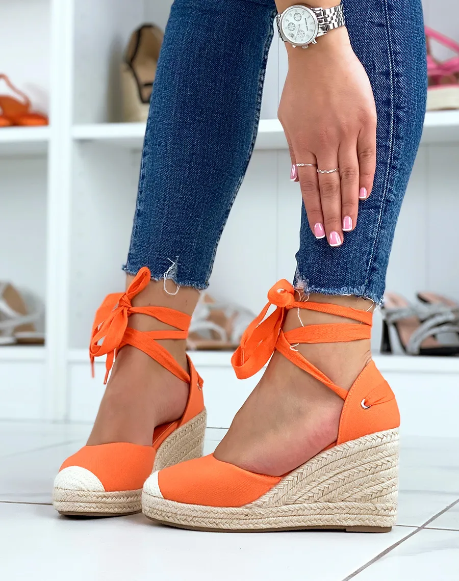 Compensées style espadrilles en toile orange à lacets