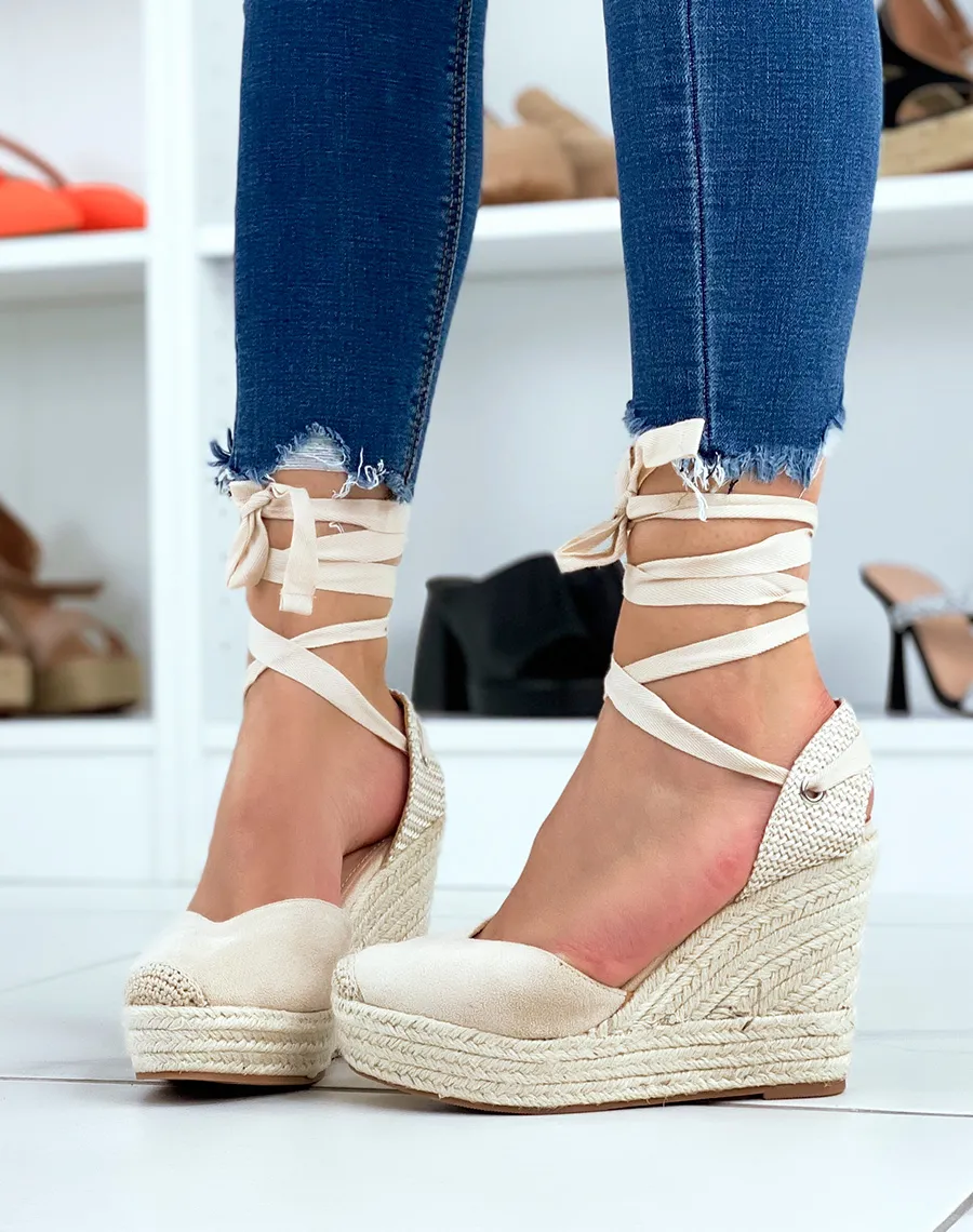 Espadrilles compensées beiges en coupe florale