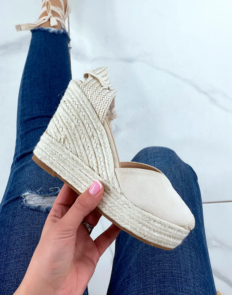 Espadrilles compensées beiges en coupe florale