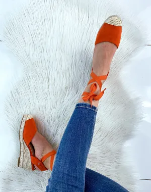 Espadrilles en suédine orange à talon compensé