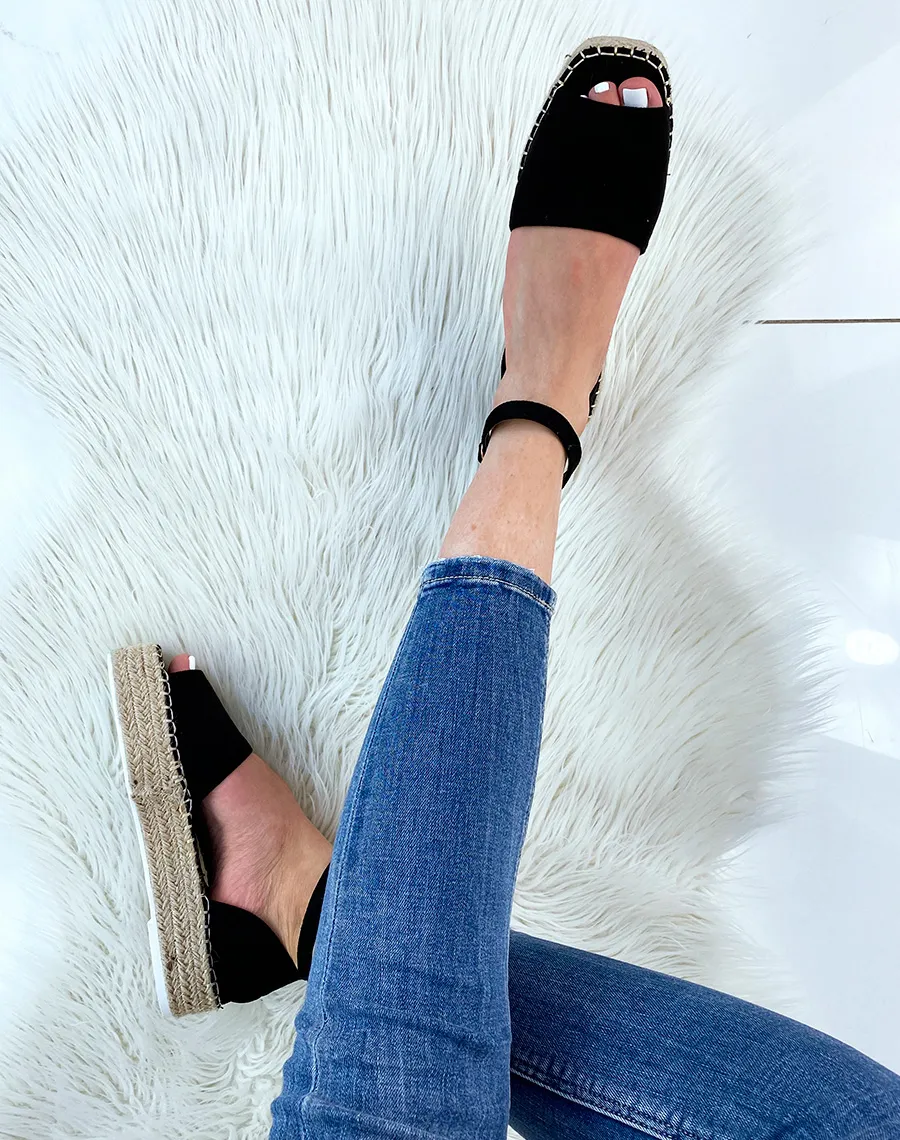 Espadrilles noires à bout ouvert et talon compensé