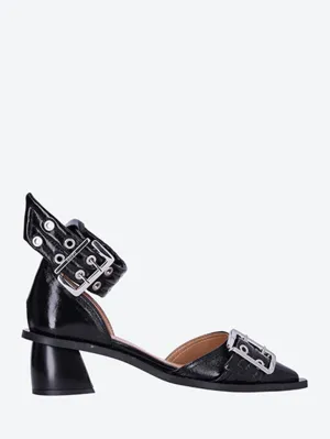 Feminne Buckle open cut pump naplack