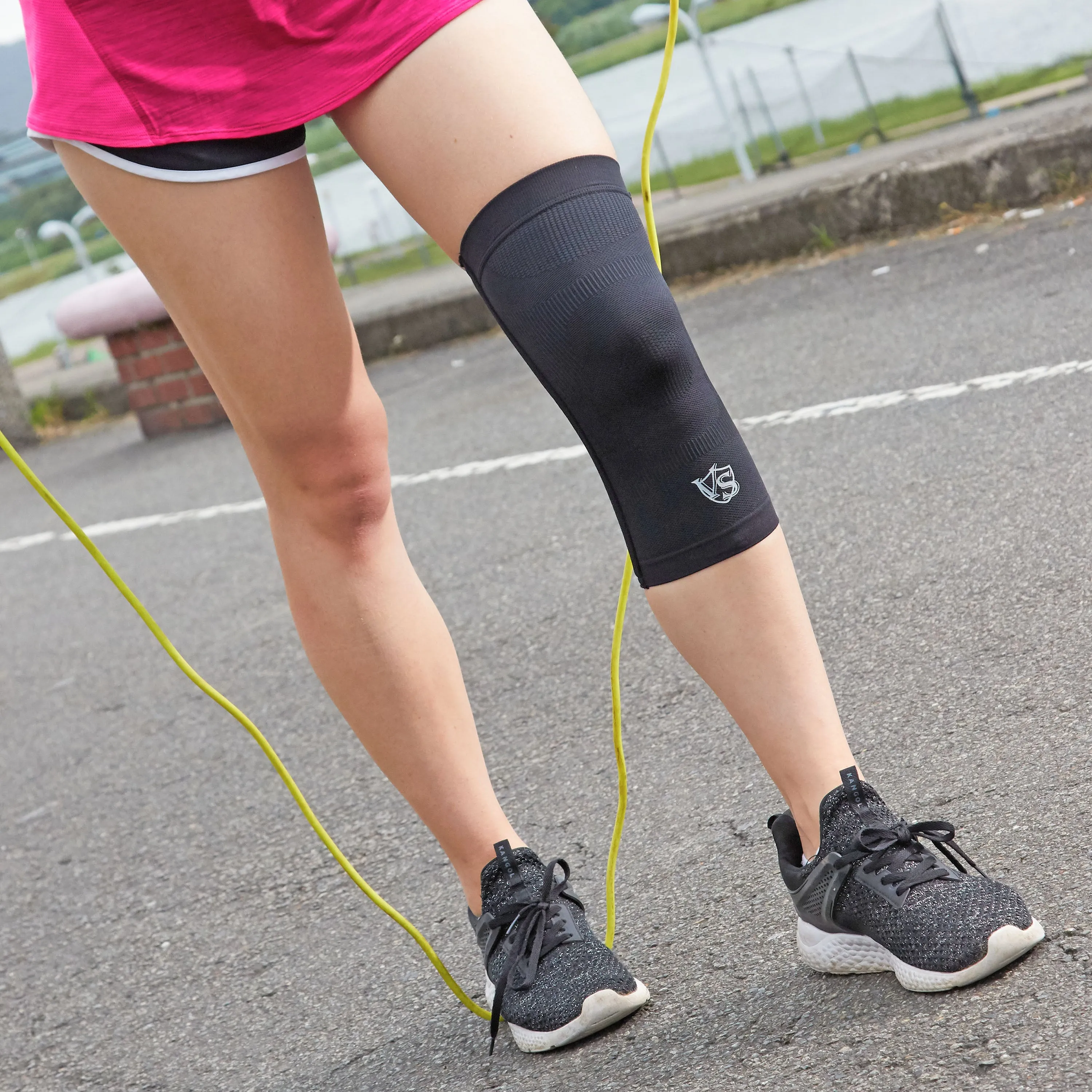 Germanium Compression 400 Thread Count Knee Sleeves (Pair)