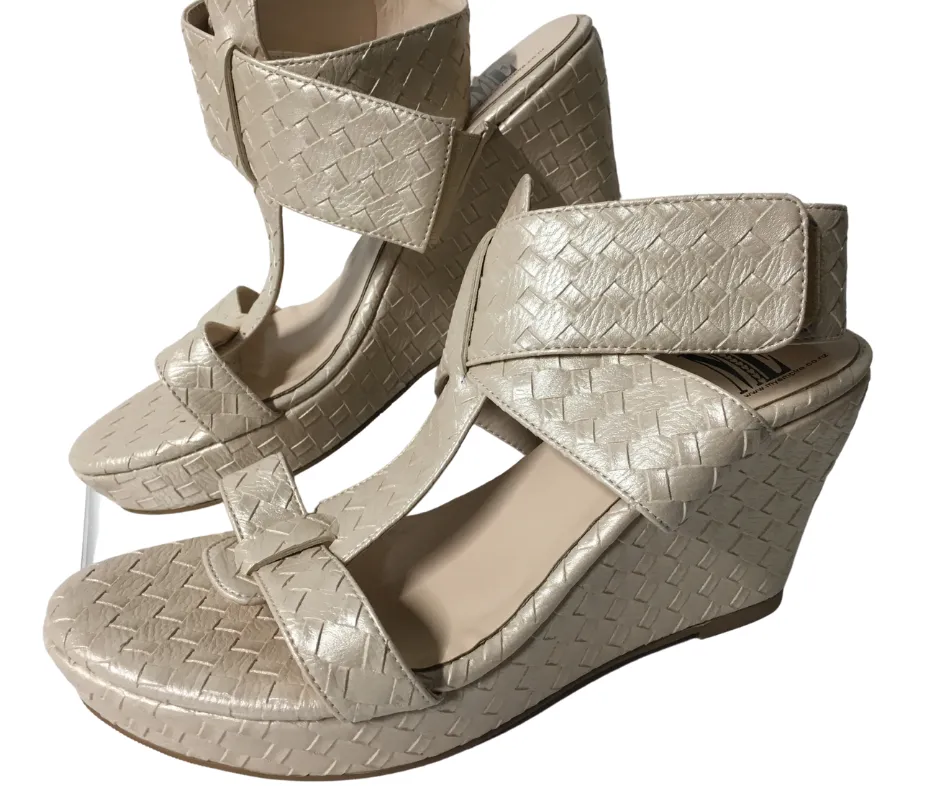 Honey Boo Wedge