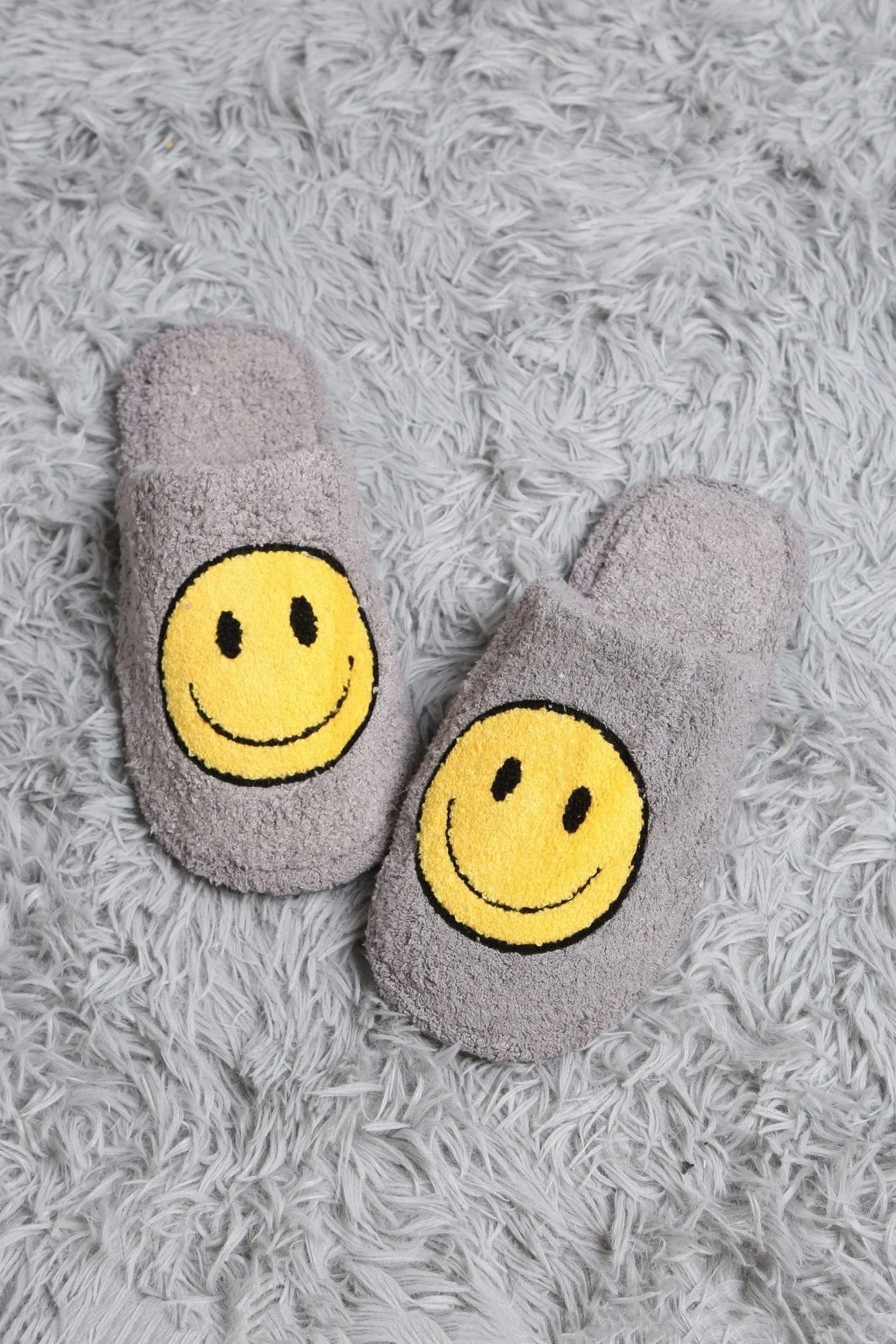 JCL2125 Super Lux Smiley Face Slippers