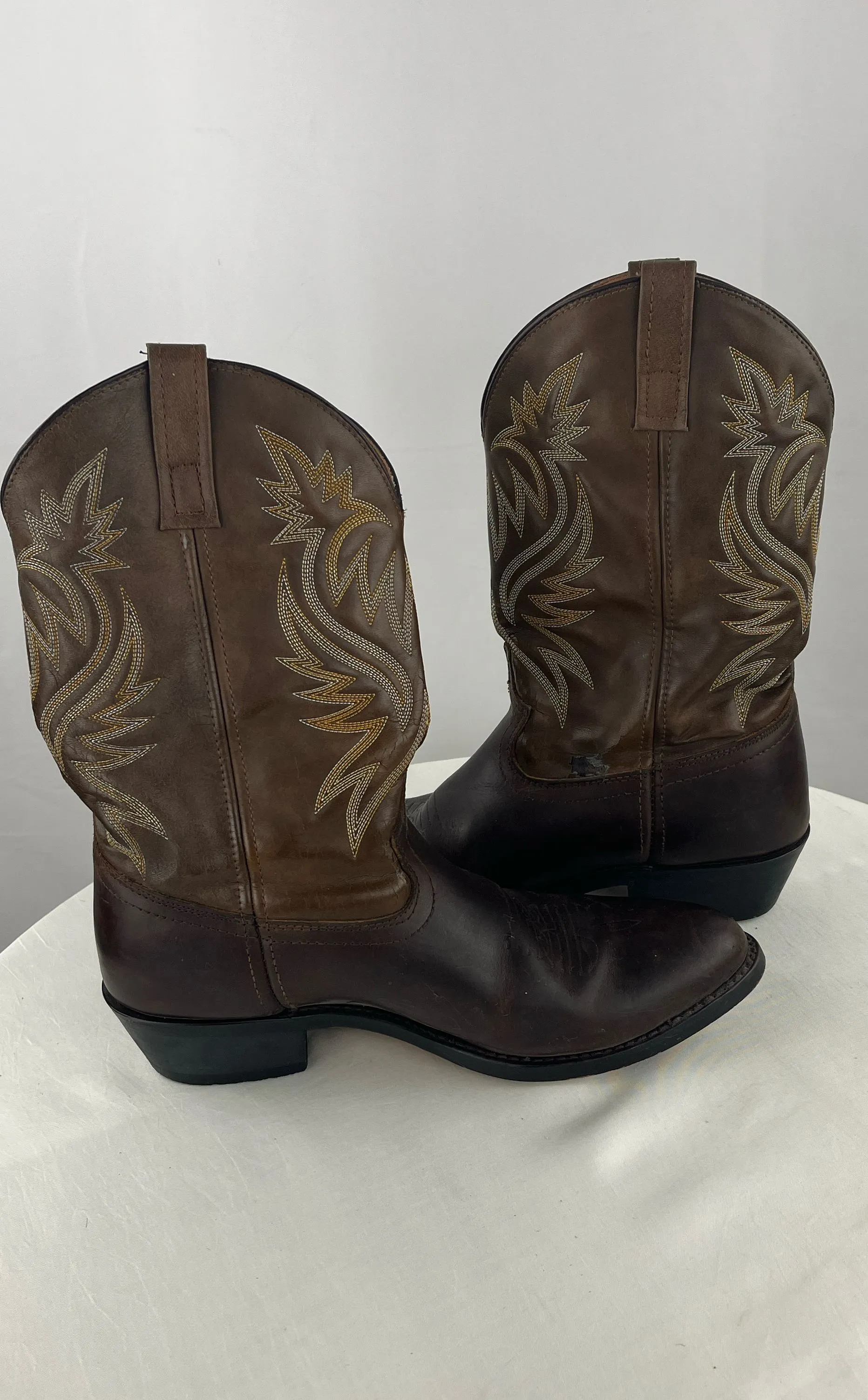 Laredo Men's Brown Distressed Leather Tan Yellow Inlay Cowboy Boots Size 11 EW