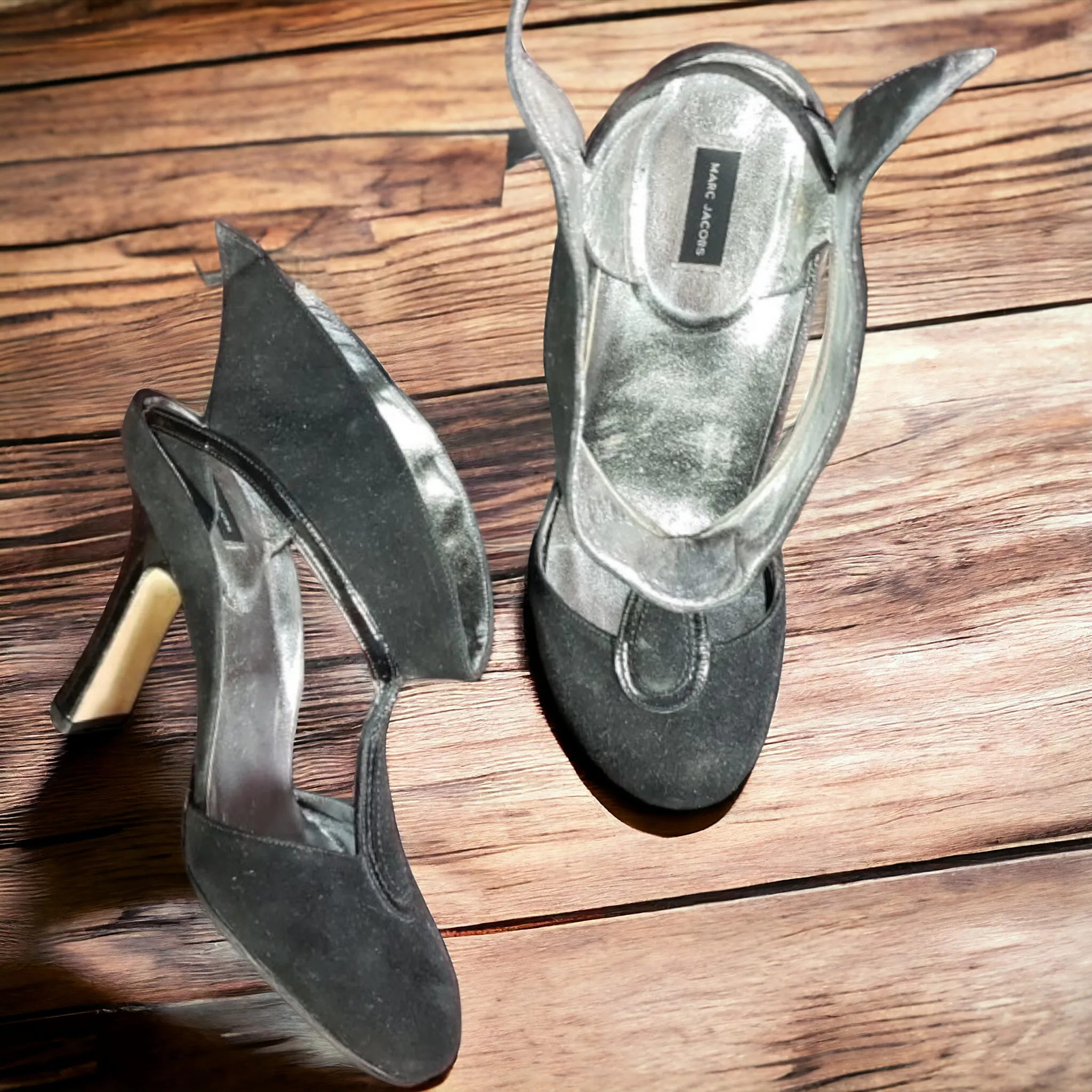 Marc Jacobs Black Suede Y-Strap Pumps size 36.5