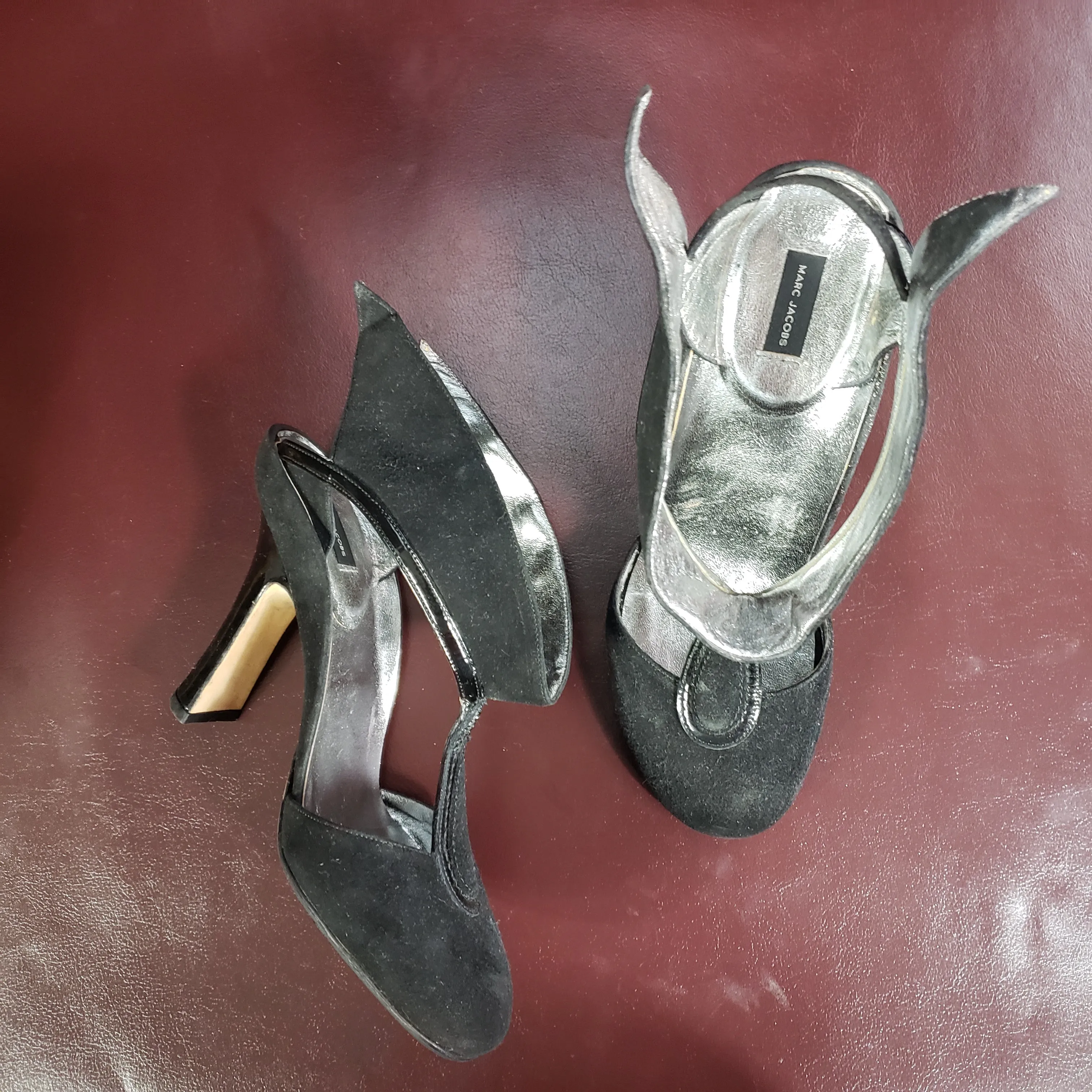 Marc Jacobs Black Suede Y-Strap Pumps size 36.5