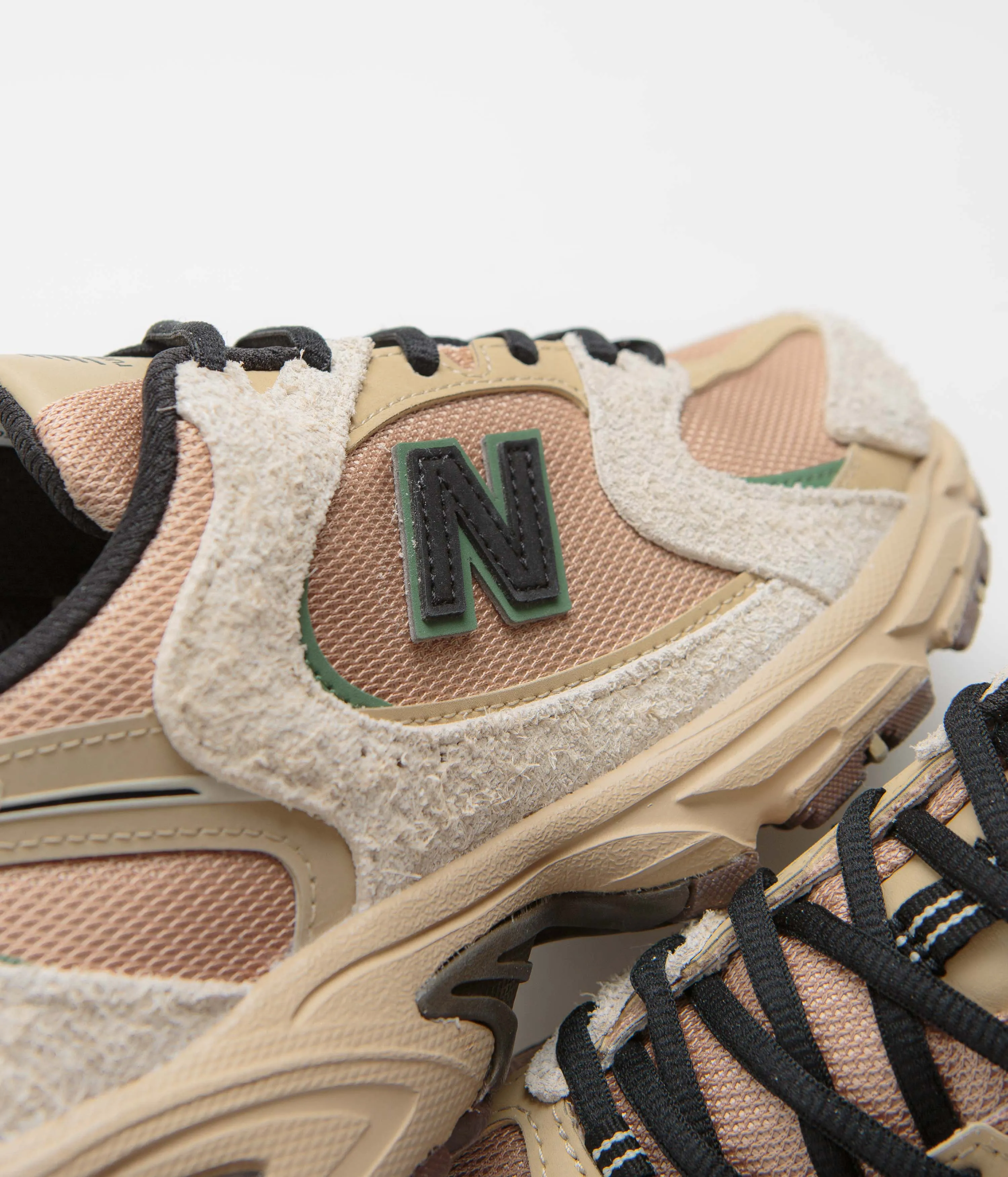 New Balance 530 Shoes - Linen / Incense