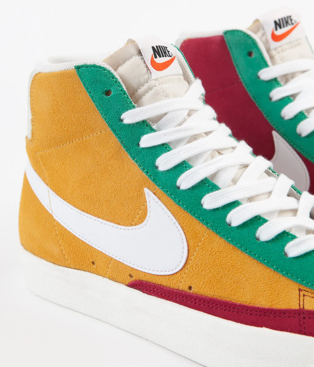 Nike Blazer Mid '77 Vintage Suede Shoes - Noble Red / Kinetic Green - Jade Aura