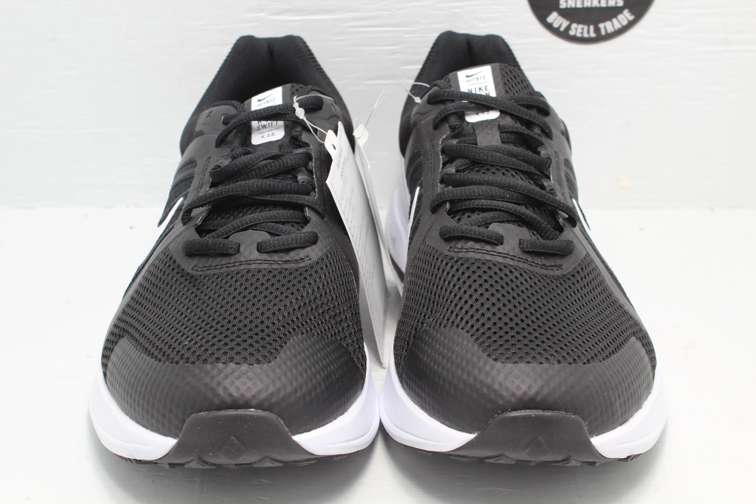 Nike Run Swift 2 4E Black Sample