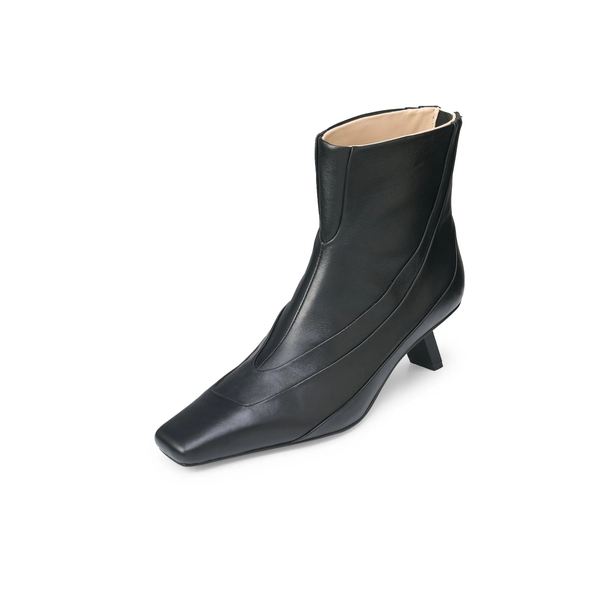 Pointy-Toed Patchwork Low-heeled Ankle Boots In Black