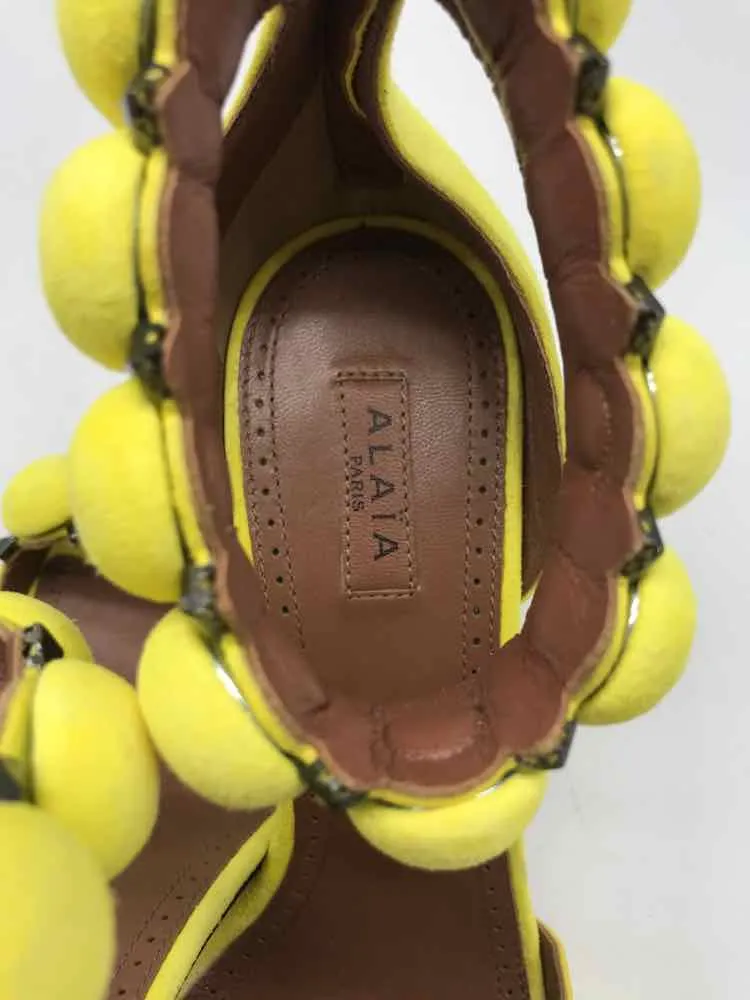 Pre-Owned Alaia Yellow Size 37 Pump Heels