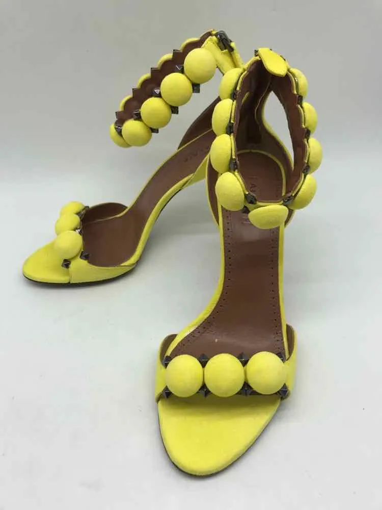 Pre-Owned Alaia Yellow Size 37 Pump Heels