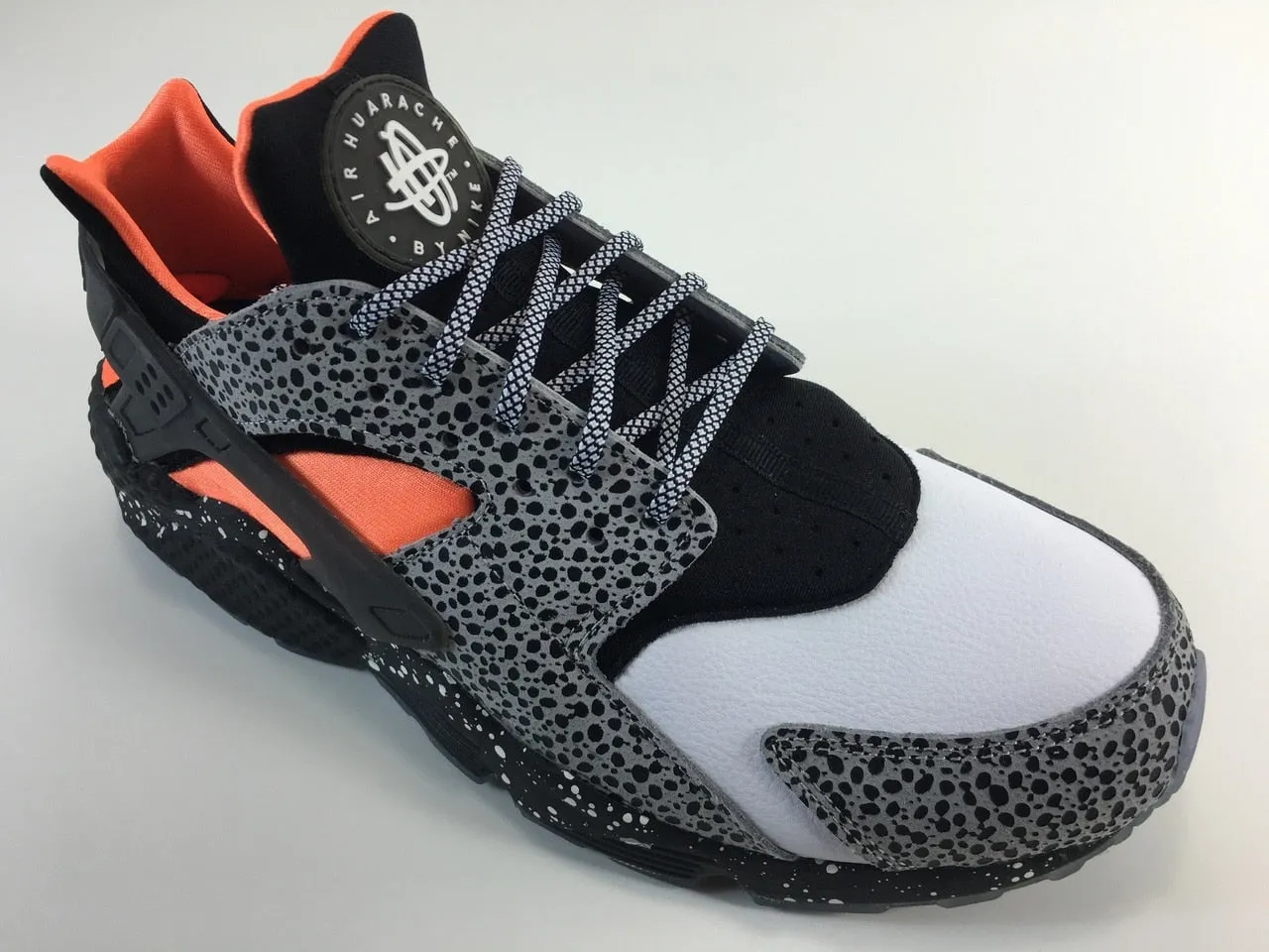 SR4U Laces Grid White Premium
