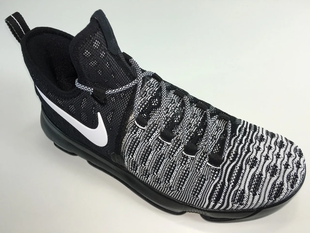 SR4U Laces Grid White Premium