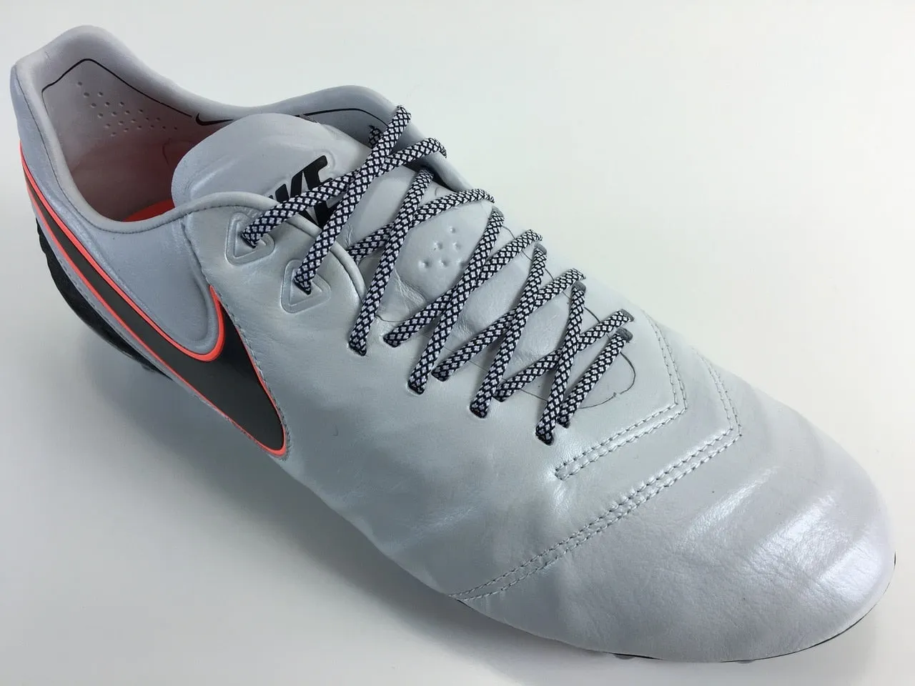 SR4U Laces Grid White Premium