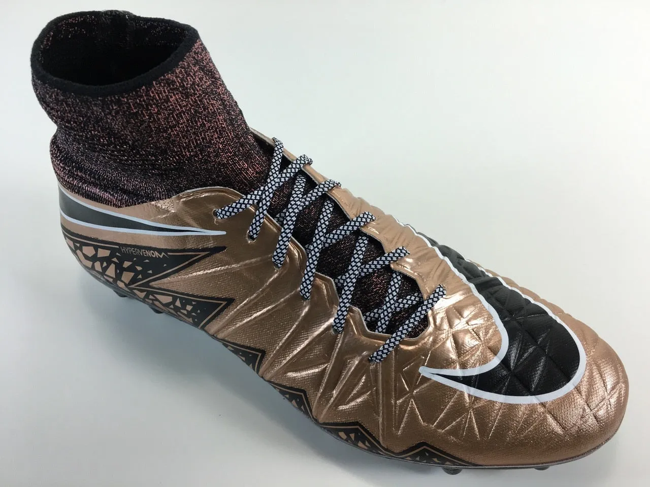 SR4U Laces Grid White Premium