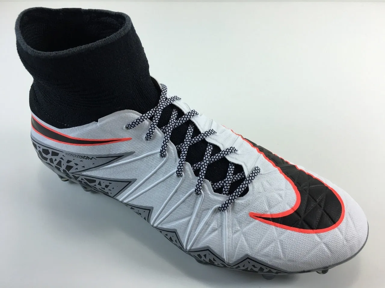 SR4U Laces Grid White Premium