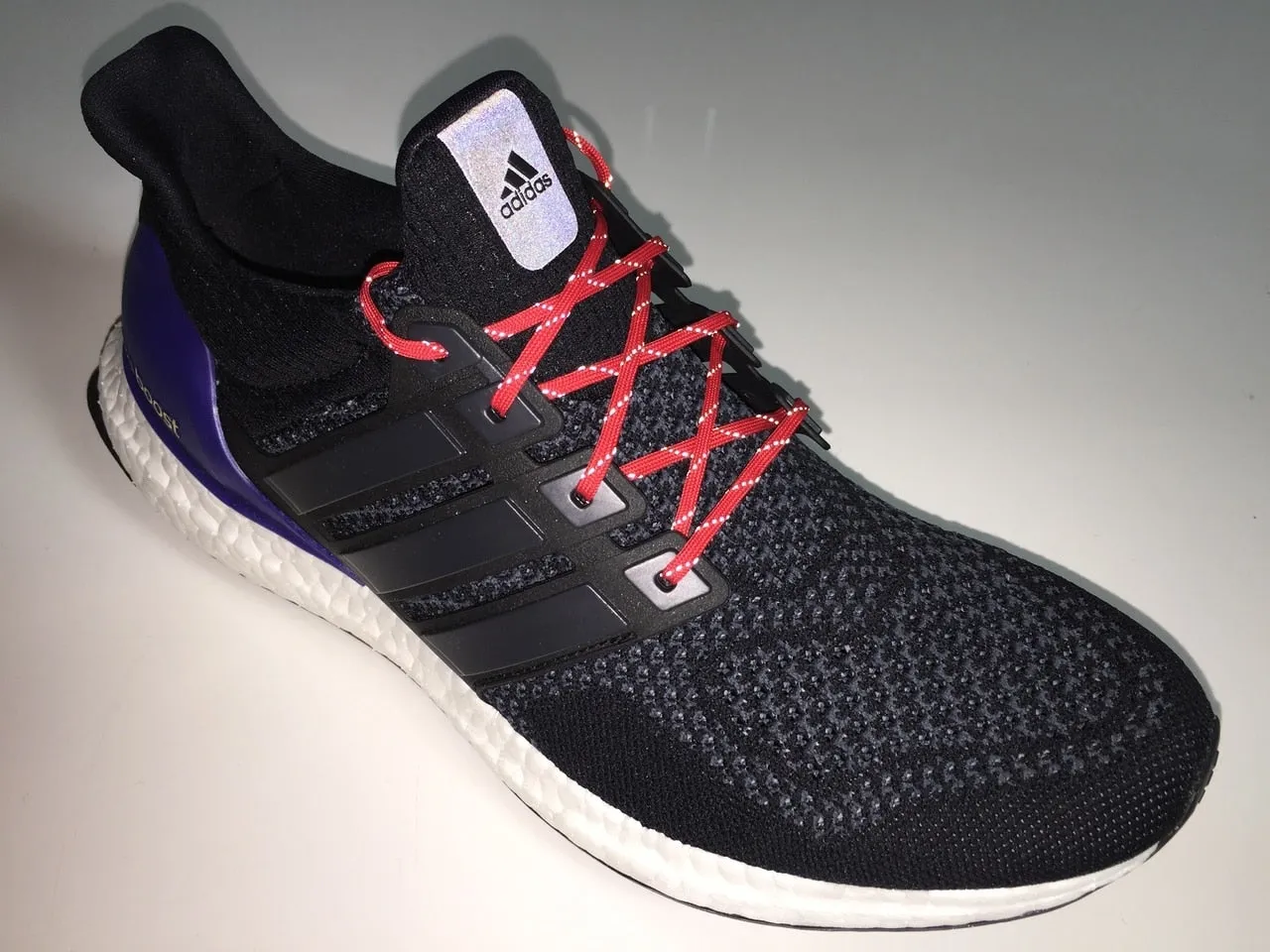 SR4U Reflective Laces Red