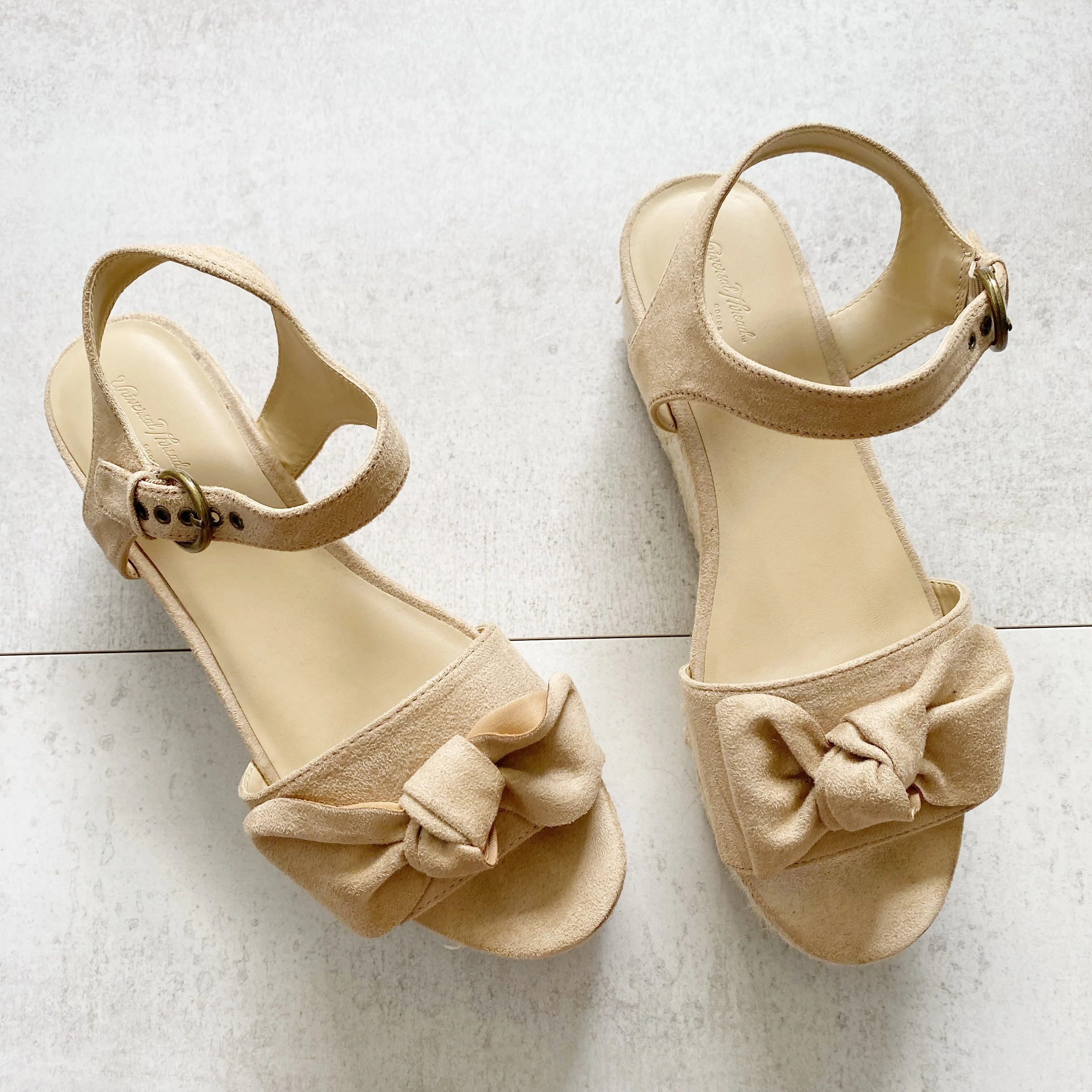 Universal Threads Summer Wedge Sandals 8.5