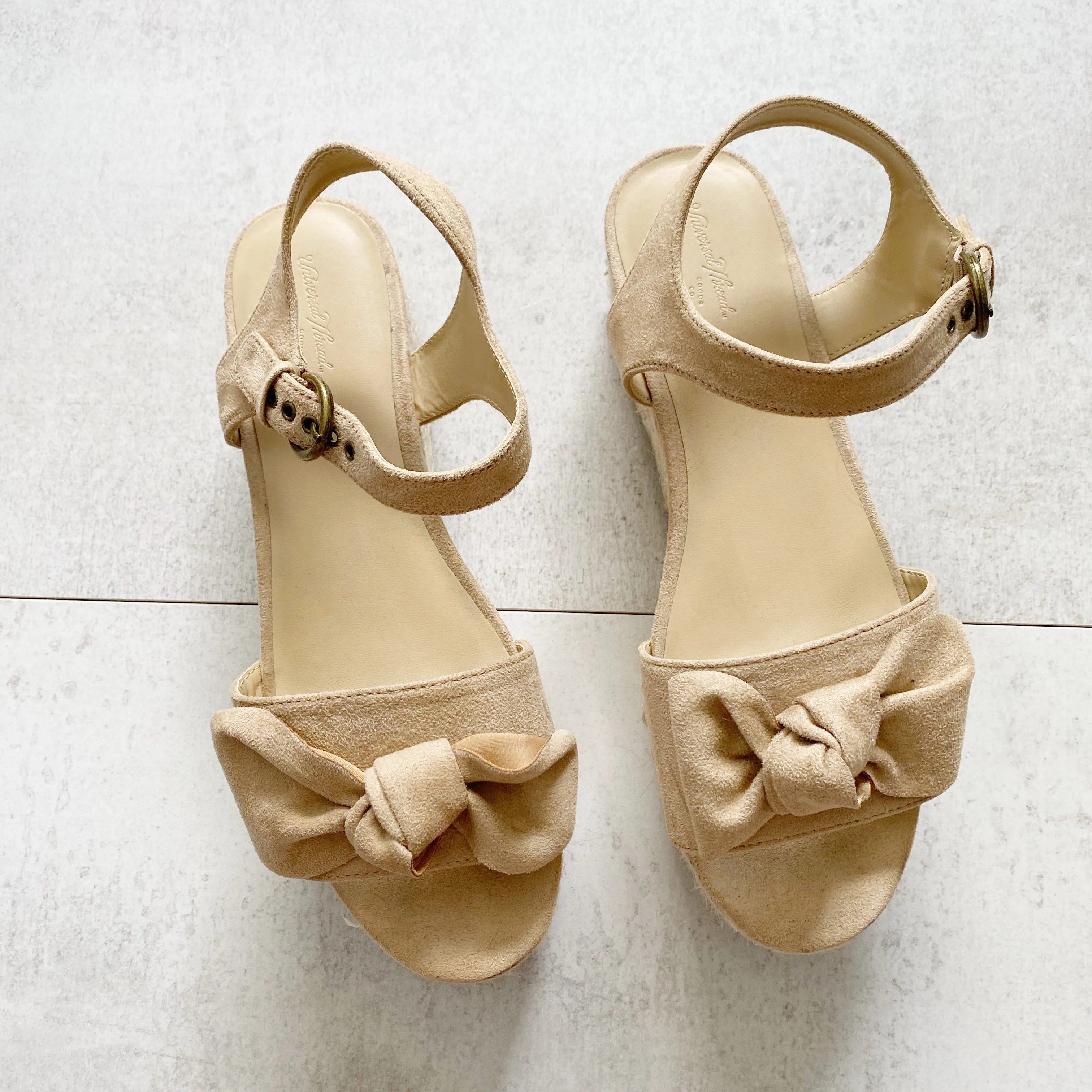 Universal Threads Summer Wedge Sandals 8.5
