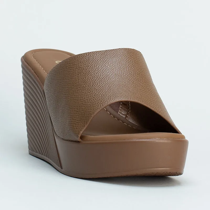 Wedge Slip On Sandal  _ 159866