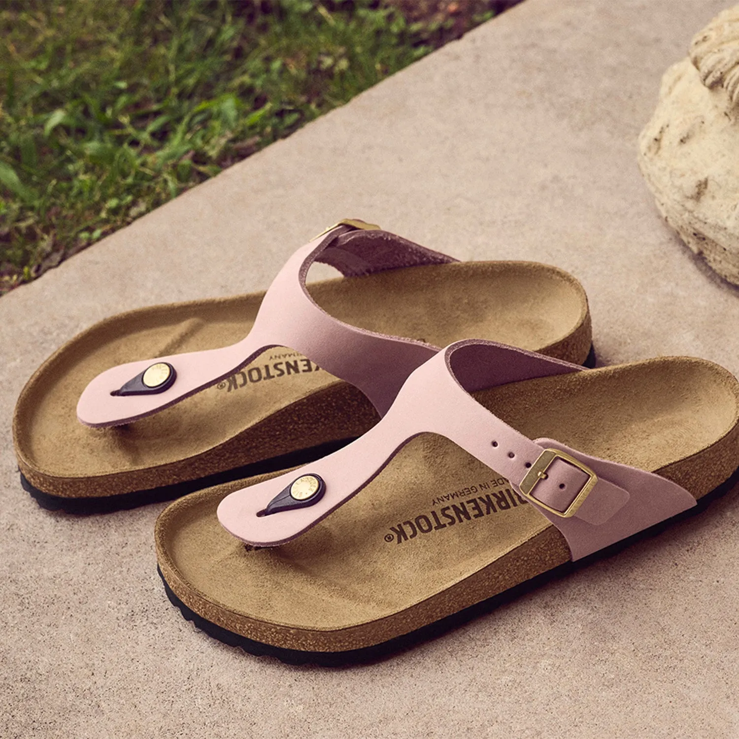 Women's Birkenstock Gizeh Soft Pink